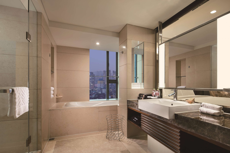 Bathroom 5, DoubleTree by Hilton Hotel Chongqing North, Chongqing