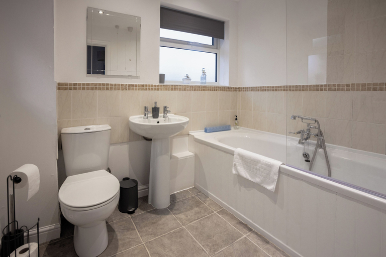 Bathroom, Raven House, Herefordshire
