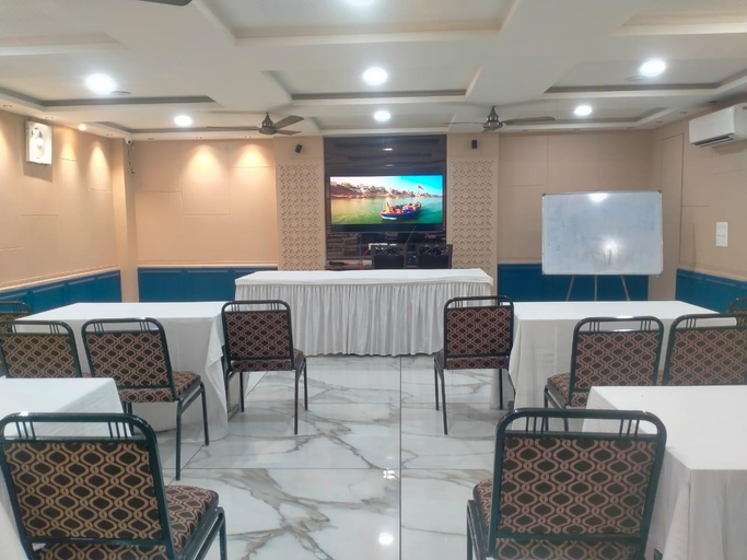 Others 3, Hotel Rahul Deluxe, Nagpur