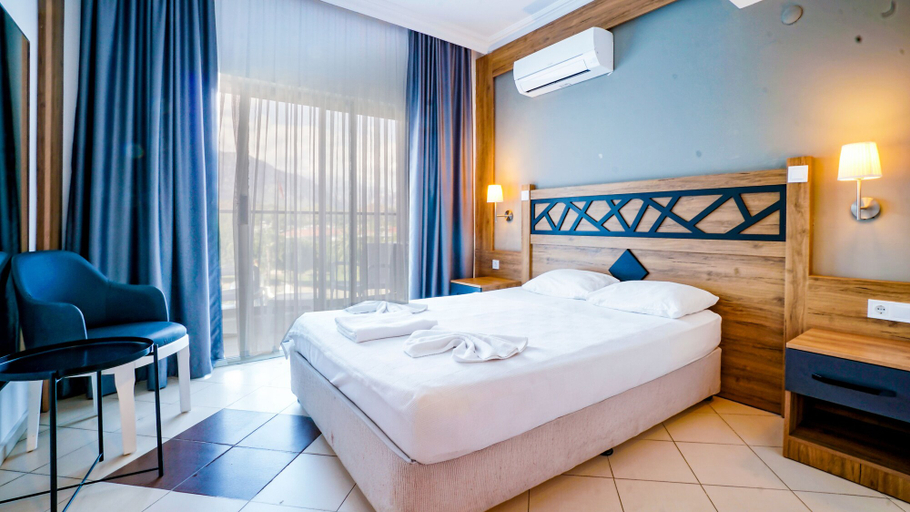 Bedroom 4, Istanbul Beach Hotel - All Inclusive, Kemer