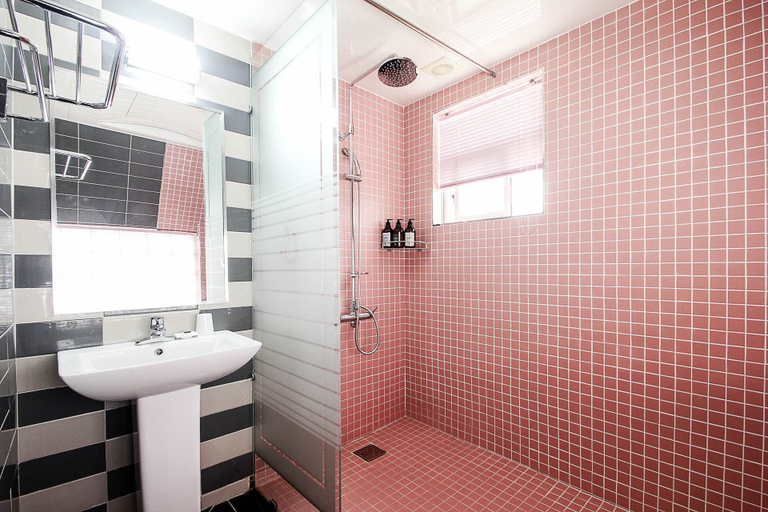 Bathroom 4, Hotel Momo Juice, Haeundae