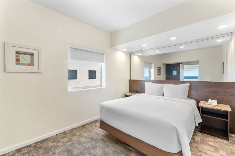 Bedroom 3, Crystal Beach Suites Miami Oceanfront Hotel, Miami-Dade