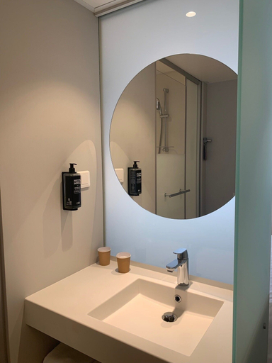 Bathroom 4, ibis Styles Nice Cap 3000 Airport, Alpes-Maritimes