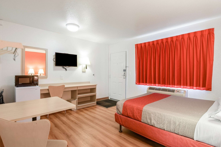 Bedroom 3, Motel 6 Kelso - Mt. St. Helens, Cowlitz