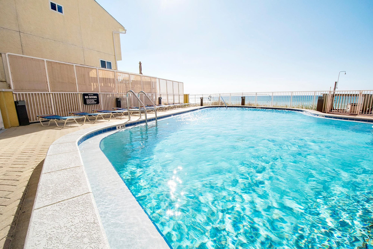Sport & Beauty 2, Tropic Winds 2308, Bay
