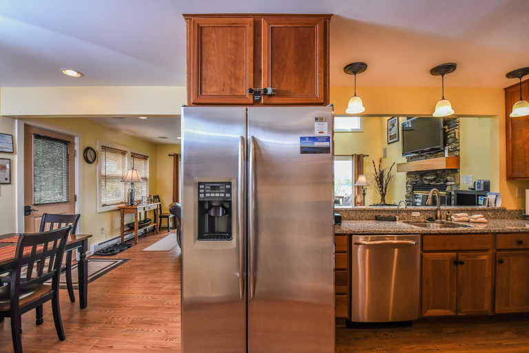 Others 4, Hartwood Village 13 by Taylor Made Deep Creek, Garrett