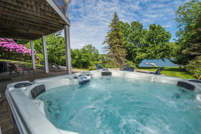 Sport & Beauty, Ski to Shore Chalet by Taylor Made Deep Creek, Garrett