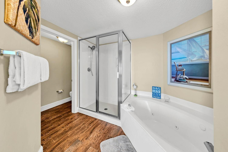 Bathroom 4, Majestic Beach Towers 1-1803, Bay