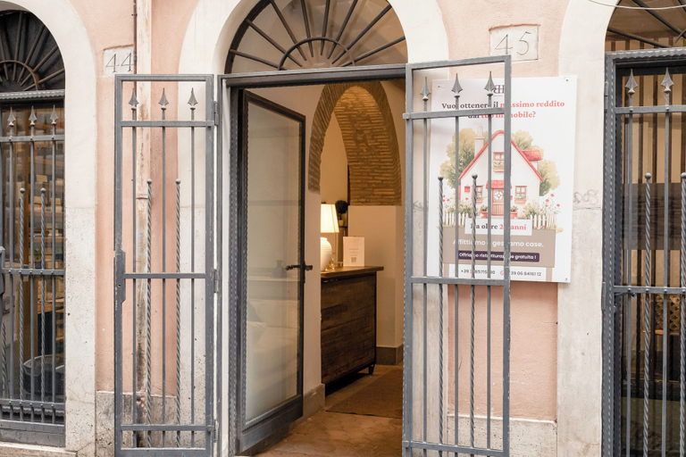 Exterior & Views 2, Navona Penthouse, Roma