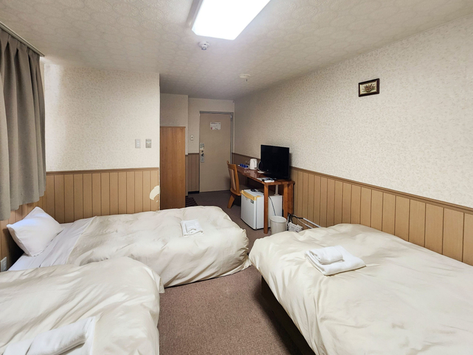 Bedroom 3, Hotel Himeji Hills, Himeji