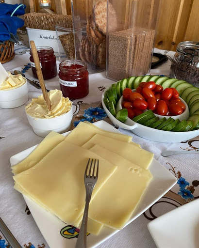 Food & Drinks 5, Hotel Nederhögen Vildmarkscenter, Berg