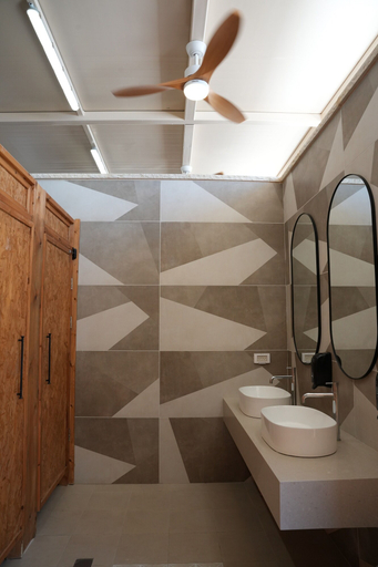 Bathroom 5, glamping -420, Jericho