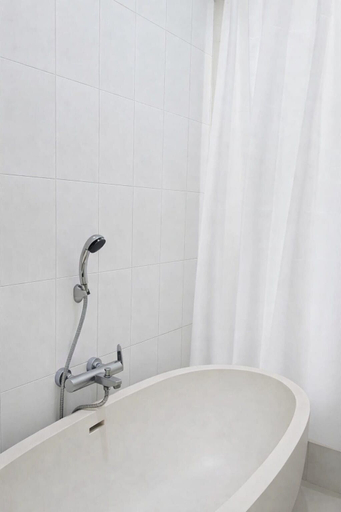 Bathroom 3, Abhaya Villa, Wonosobo