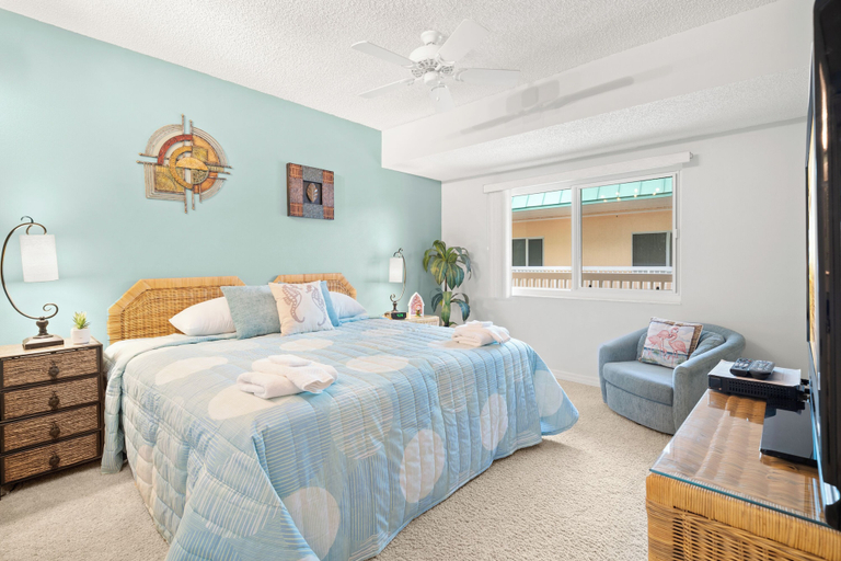 Bedroom 2, Beach Cottages 1504 by Distinctive Beach Rentals, Pinellas