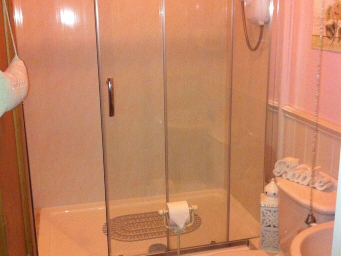 Bathroom 4, Moor End Bed and Breakfast, Durham