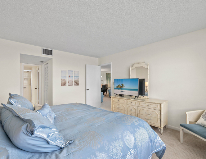 Bedroom 3, Palms of Bay Beach 4F by Distinctive Beach Rentals, Lee