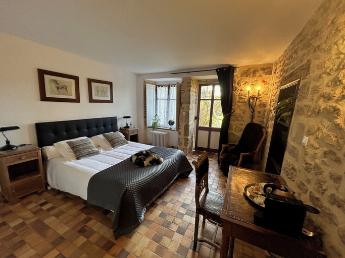 Bedroom 3, Le Vieux Château, Deux-Sèvres