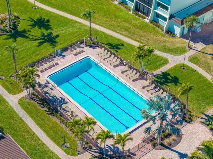 Sport & Beauty 5, Loggerhead 282 2 Bedroom Condo by RedAwning, Lee