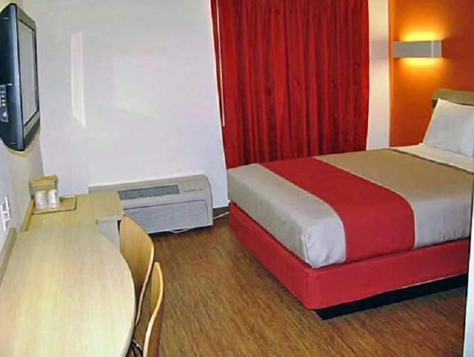 Bedroom 3, Motel 6 Marble Falls, TX, Burnet