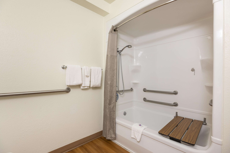 Bathroom 4, Motel 6 Orlando, FL - International Dr, Orange
