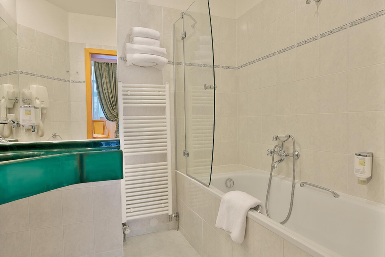 Bathroom 5, Belvedere Spa & Wellness, Cheb