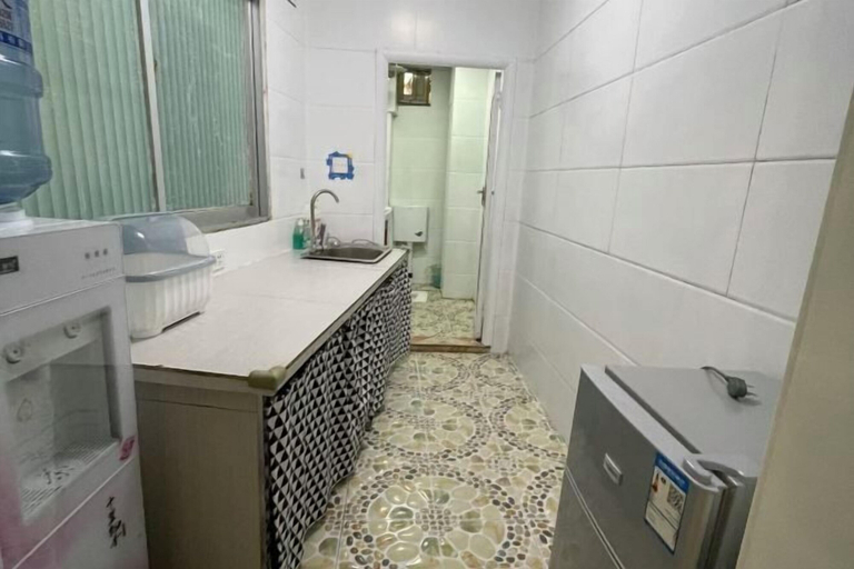 Bathroom 3, Fangwu Youth Hostel, Guiyang
