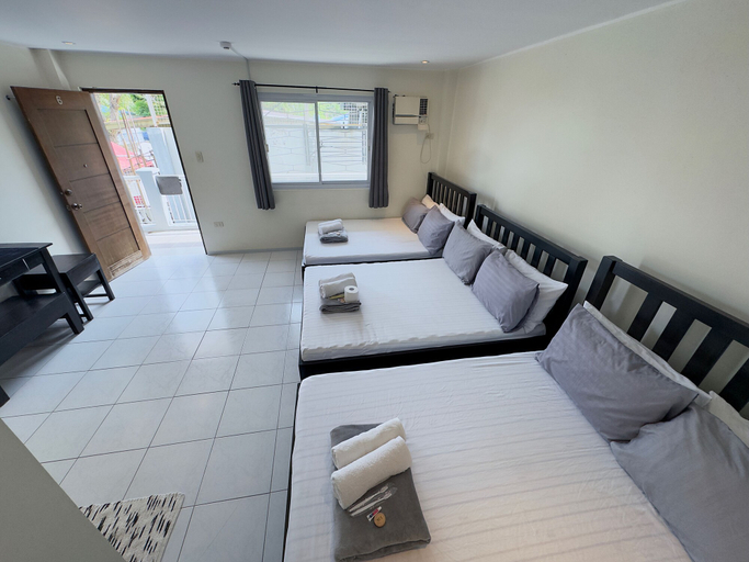 Bedroom 2, Victoria's Bed & Breakfast, Puerto Galera