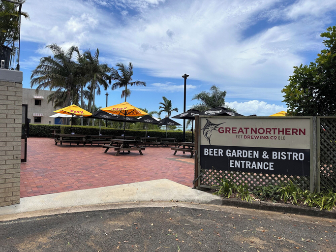 Exterior & Views 2, Hervey Bay Hotel & Resort, Hervey Bay - Pt A
