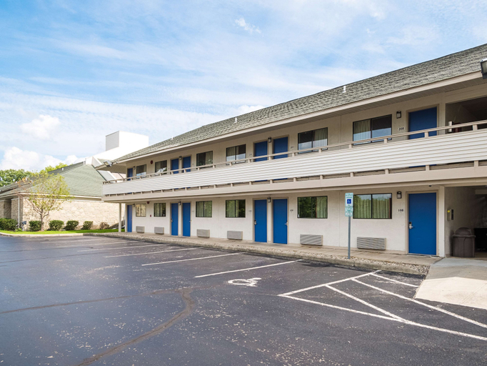 Exterior & Views 2, Motel 6 Columbus, OH - OSU, Franklin