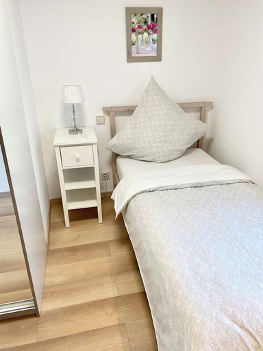Bedroom 3, Haus Leipheim, Günzburg