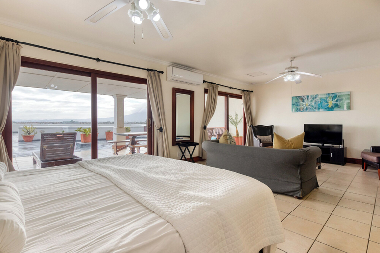 Bedroom 2, Berg en Zee Guesthouse, City of Cape Town