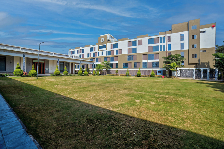 Exterior & Views 2, VRR Hotel's And Convention Centre, Bangalore