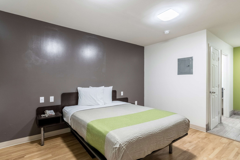 Bedroom 3, Studio 6 Extended Stay - Savannah, GA, Chatham