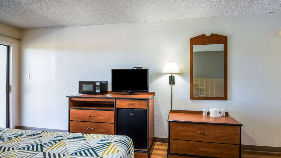 Bedroom 4, Motel 6 Hot Springs, AR, Garland