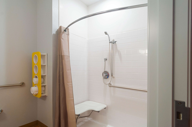 Bathroom 4, Motel 6 Midland, TX, Midland