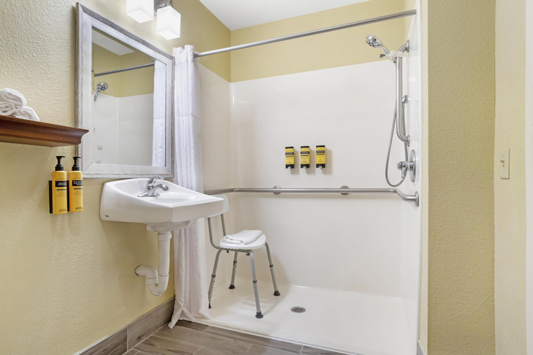Bathroom 4, Best Western Plus Executive Hotel & Suites, Calcasieu