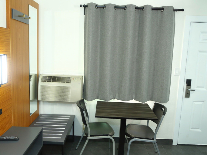 Others 4, Sofi Motel, Los Angeles