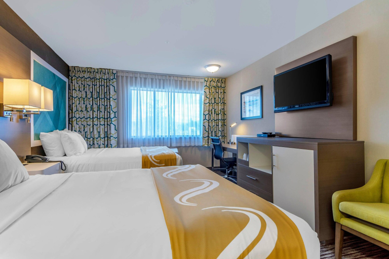 Bedroom 3, Quality Inn, Thompson-Nicola