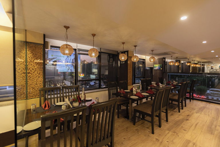 Food & Drinks 5, Pride Biznotel Alkapuri, Vadodara