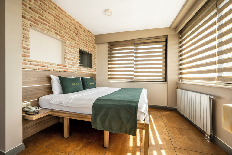 Bedroom 5, The Pera Hotel, Beyoğlu