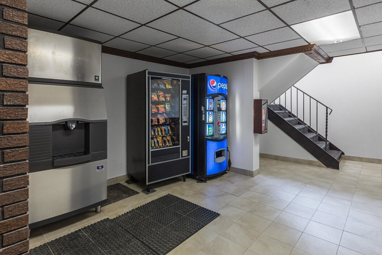 Food & Drinks 5, Motel 6 Warminster, PA, Bucks