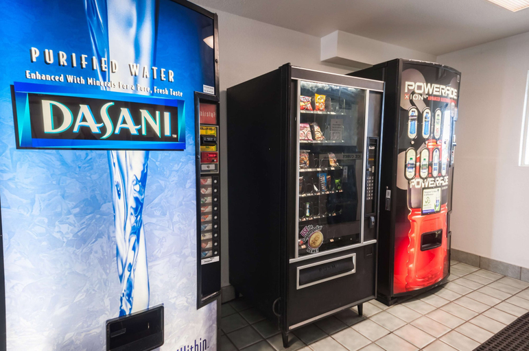 Food & Drinks 5, Motel 6 Green River, UT, Grand