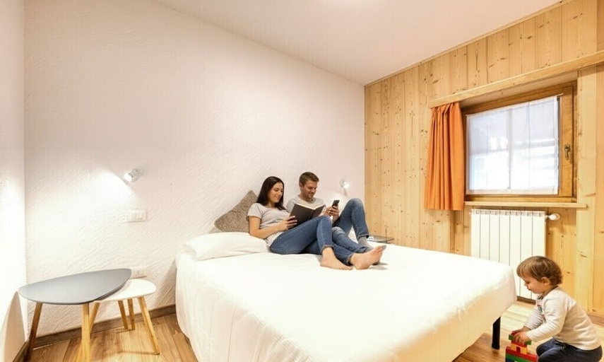 Bedroom 4, Incanto Walser Apartments, Verbano-Cusio-Ossola