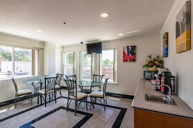 Others 5, Motel 6 Azle, TX, Tarrant