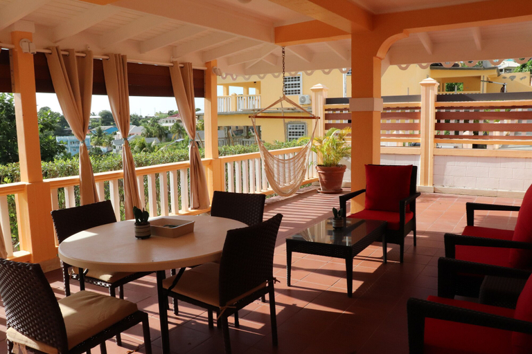 Food & Drinks, Dalys Luxury Apartments