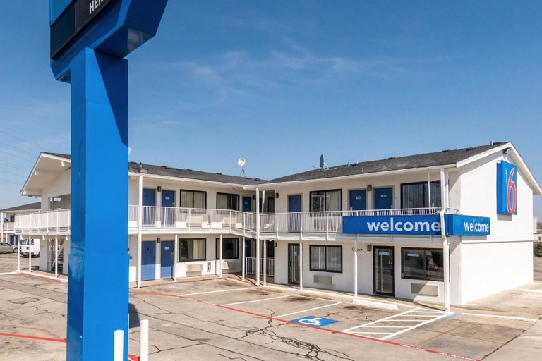 Exterior & Views 2, Motel 6 Fort Worth, TX - North, Fort Worth