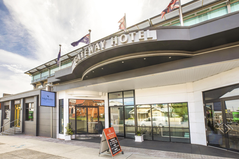 Exterior & Views 2, Nightelier Devonport Gateway Hotel, Devonport