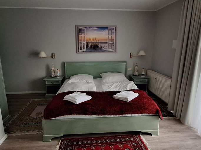 Bedroom 2, Tina, Rostock