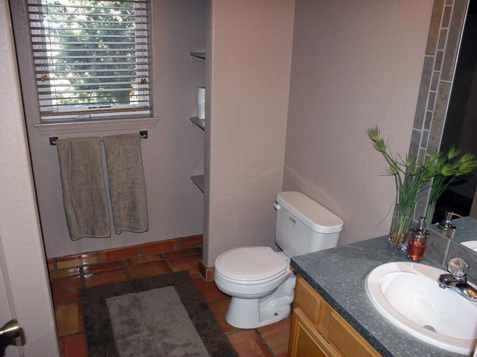 Bathroom 3, El Tigre by Ruidoso Vacation Rentals, Lincoln