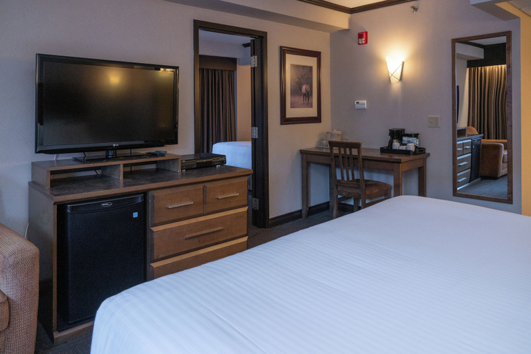 Bedroom 4, Rundlestone Lodge Banff, Division No. 15